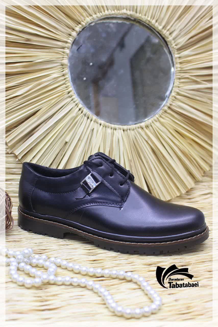 تولیدی کیف و کفش برادران طباطبایی در مشهد