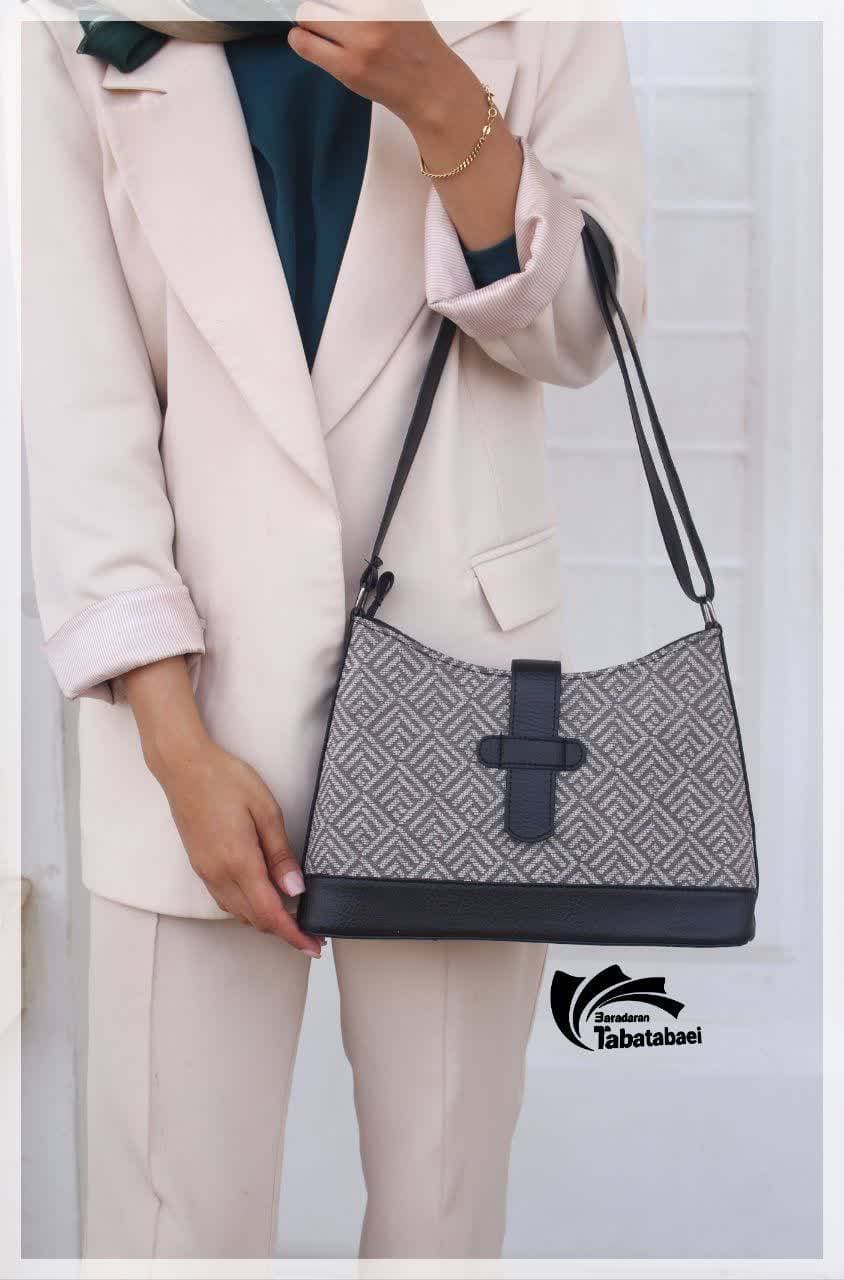 تولیدی کیف و کفش برادران طباطبایی در مشهد