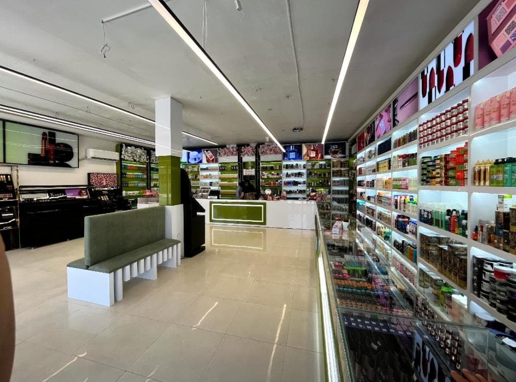 فروشگاه لوازم آرایشی سلین در زابل