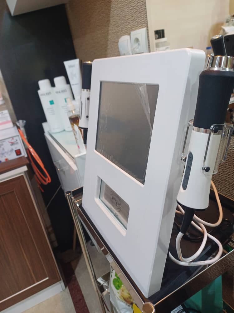 آموزش و خدمات پاکسازی پوست VIP آقایان درشافیشال در اصفهان