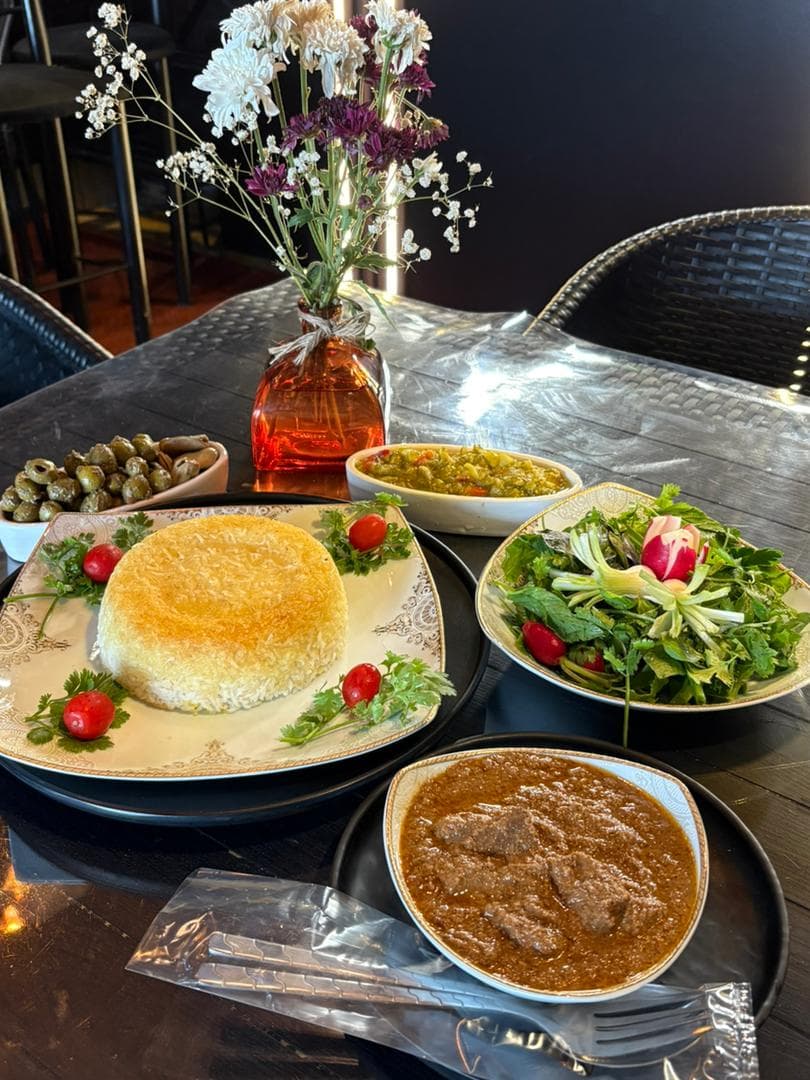 کافه رستوران گیلآوا در رشت