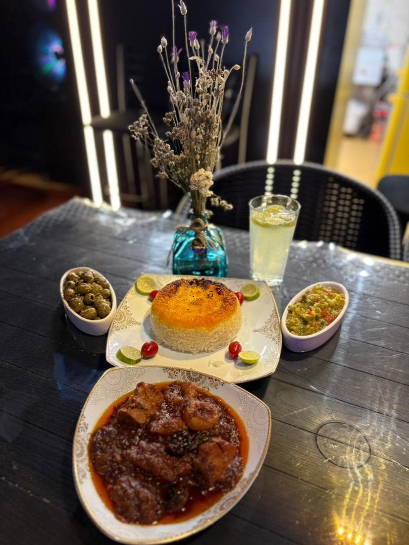 کافه رستوران گیلآوا در رشت