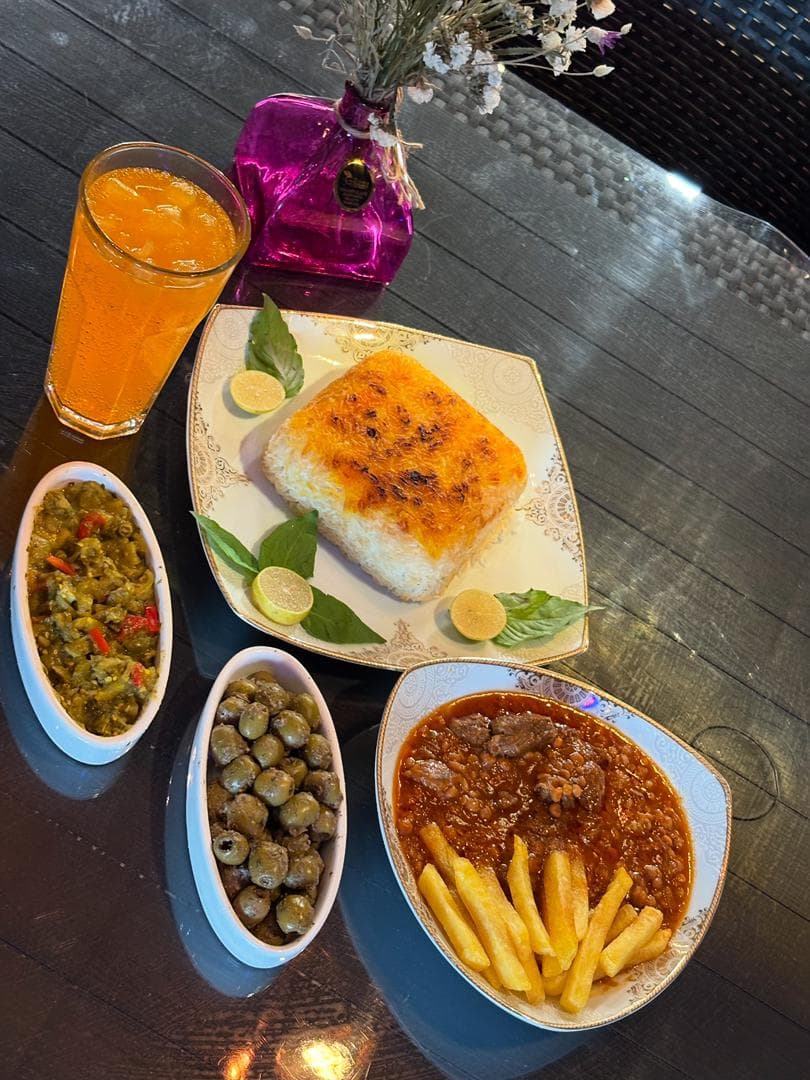 کافه رستوران گیلآوا در رشت