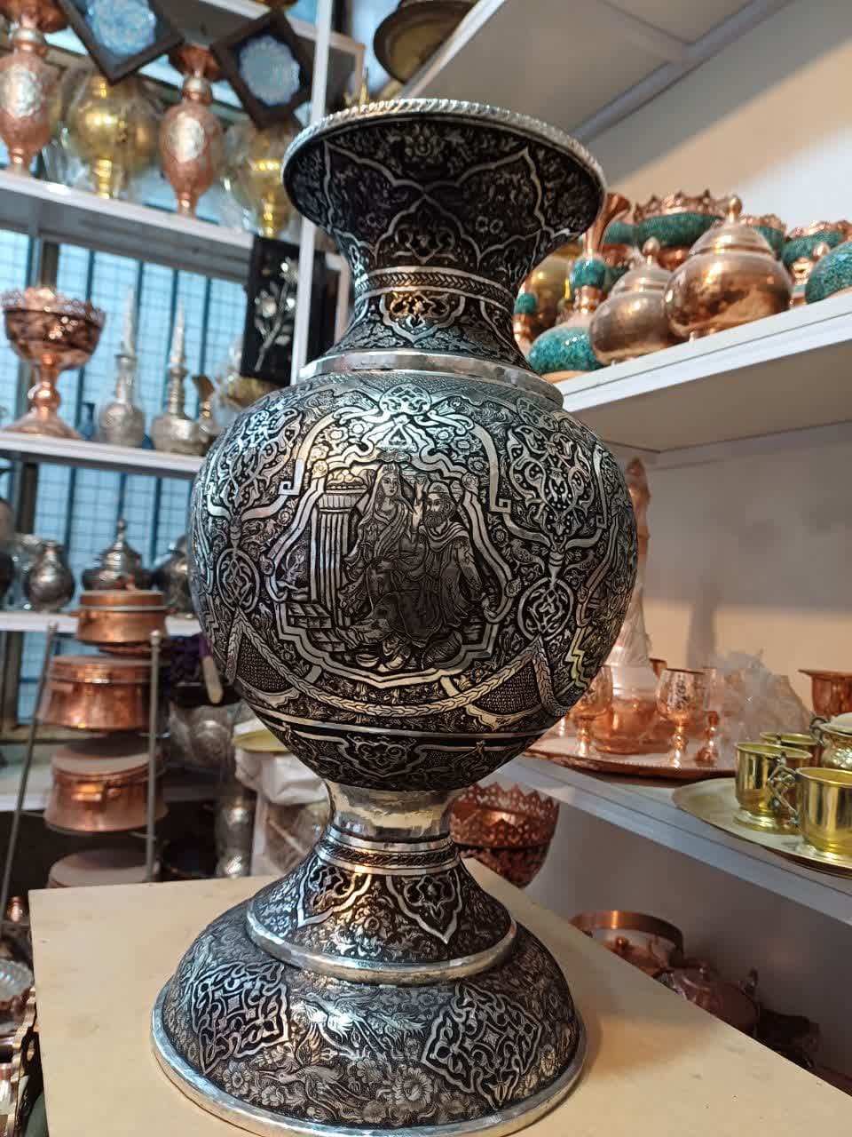 آموزش قلم زنی فلزات مقدماتی و پیشرفته در کارگاه نیل قلم اصفهان