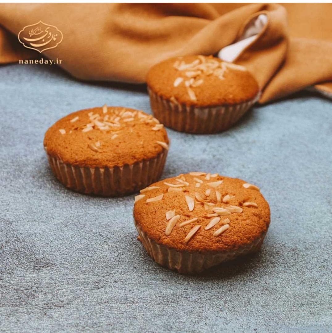 نان و شیرینی دی در قم