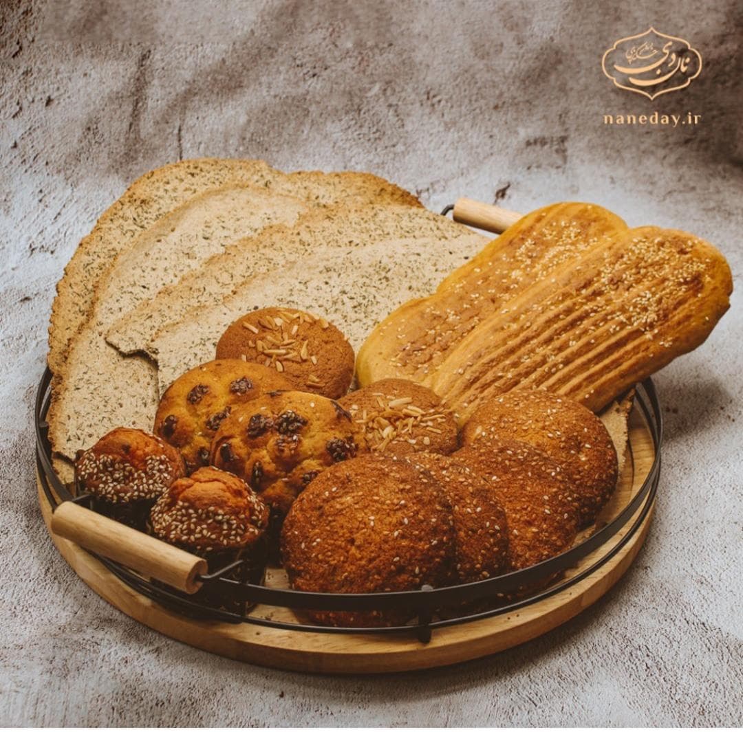 نان و شیرینی دی در قم