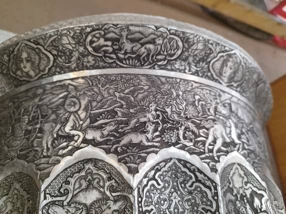 آموزش قلم زنی فلزات مقدماتی و پیشرفته در کارگاه نیل قلم اصفهان