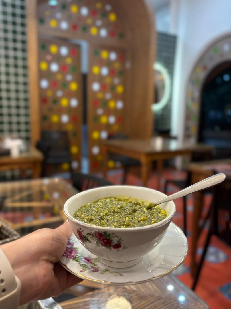 رستوران سنتی و محلی عنبری در آبکنار بندر انزلی