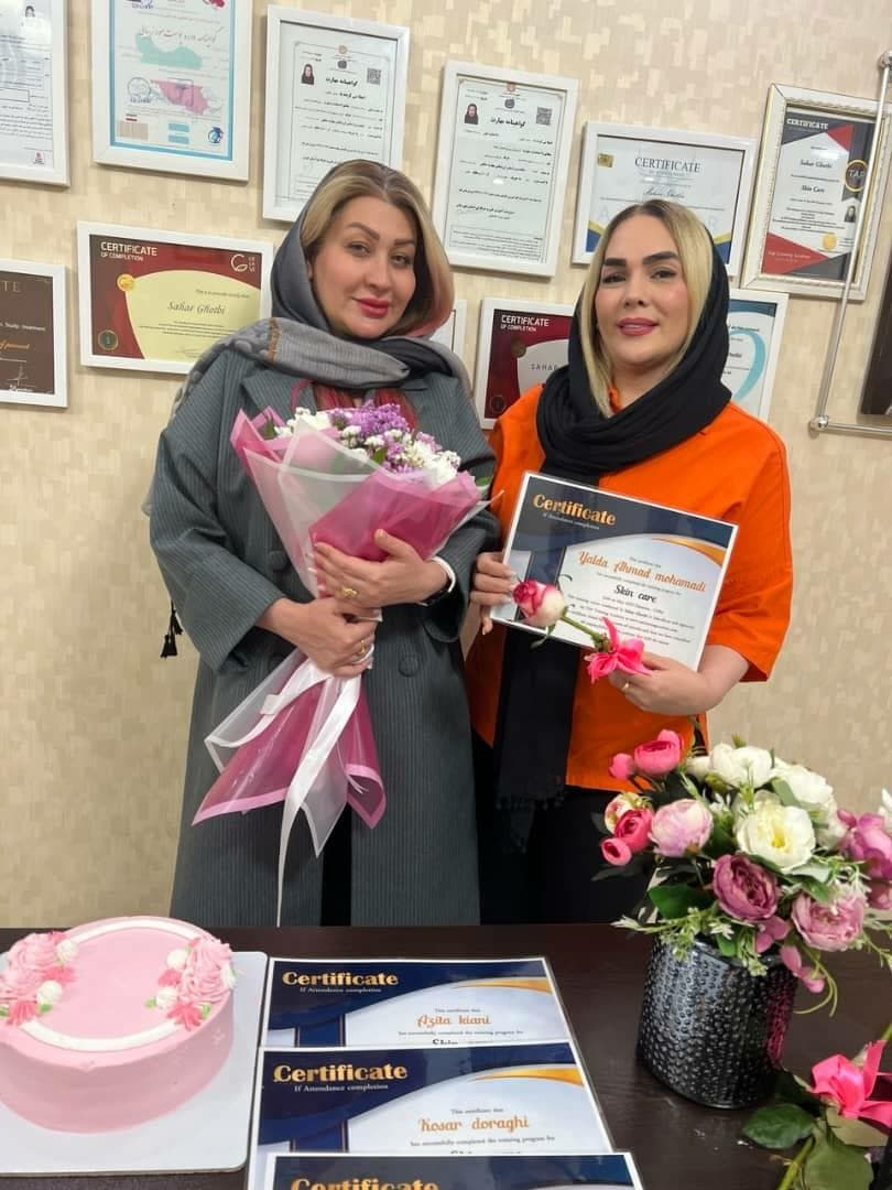 آموزشگاه مراقبت پوست و مو سحر قطبی در اهواز