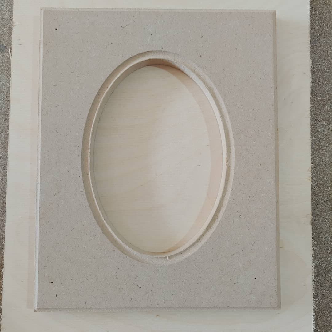 تولید بیس هنری چوبی آقایی در اصفهان