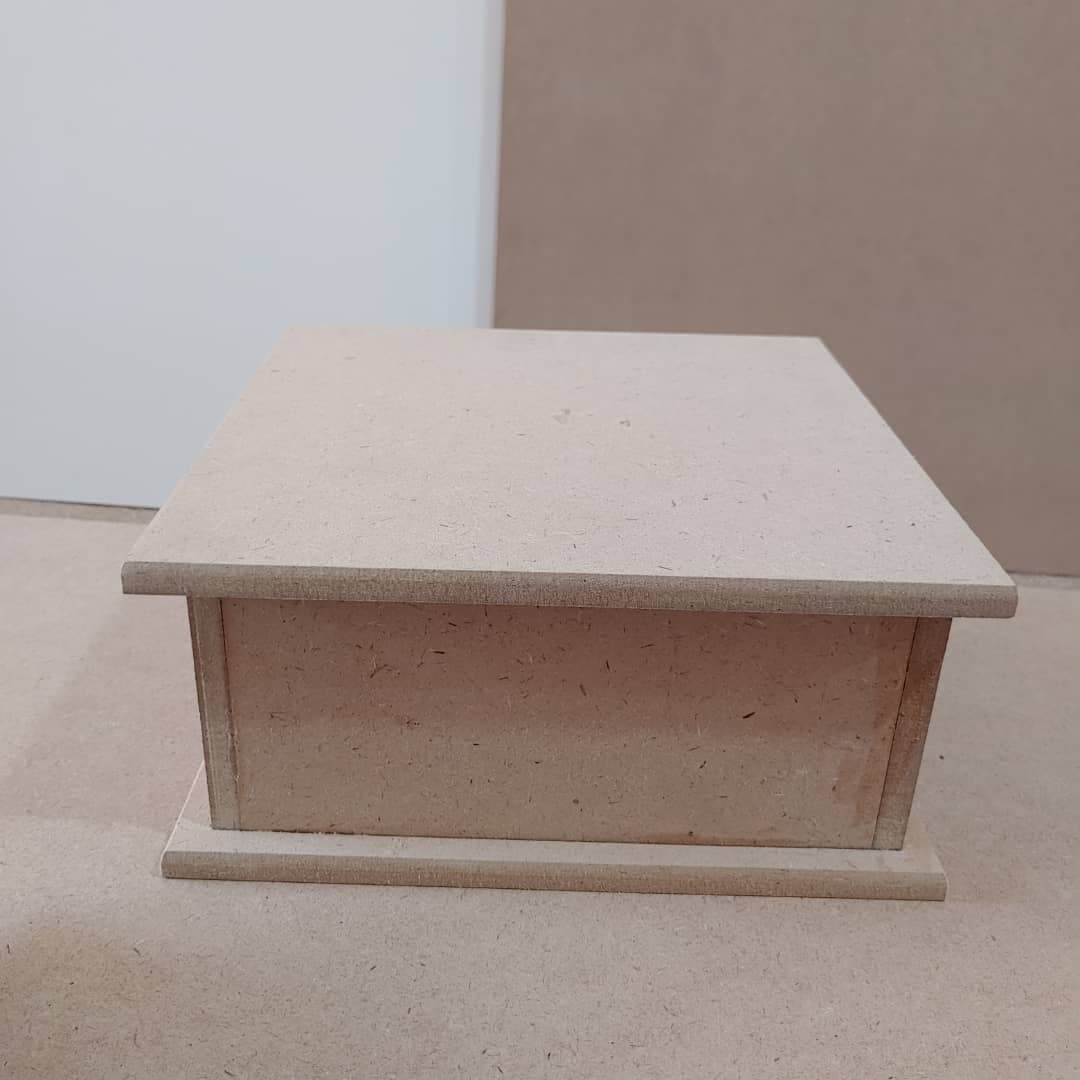 تولید بیس هنری چوبی آقایی در اصفهان