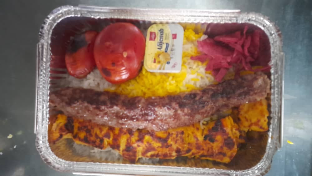 رستوران سنتی شهریار به مدیریت زهره وند در ملایر